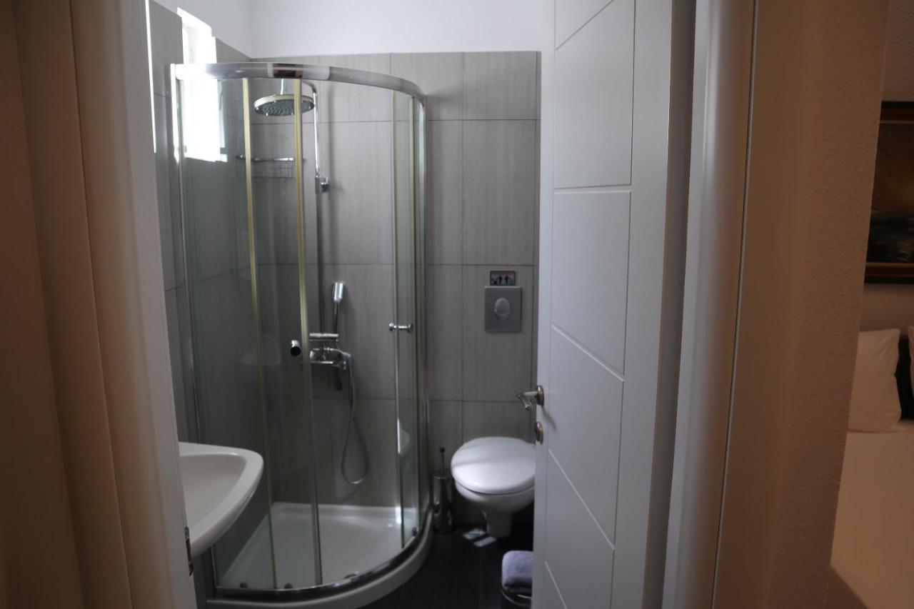 Anna'S Place Rooms Ираклия Экстерьер фото